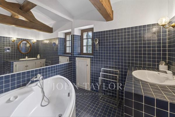 Maison avec piscine dans un quartier prisé de La Cadière-d’Azur