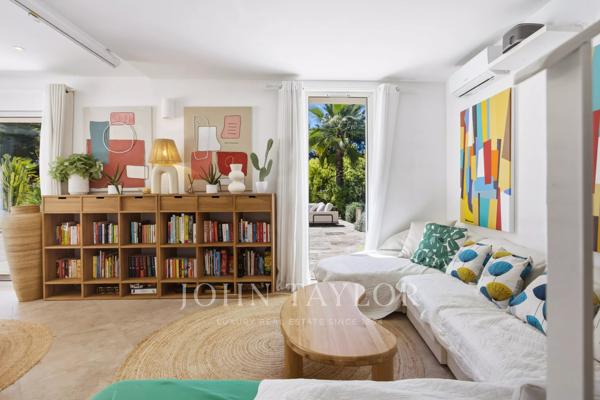 Élégante villa avec piscine et jardin exotique – Proche centre et mer