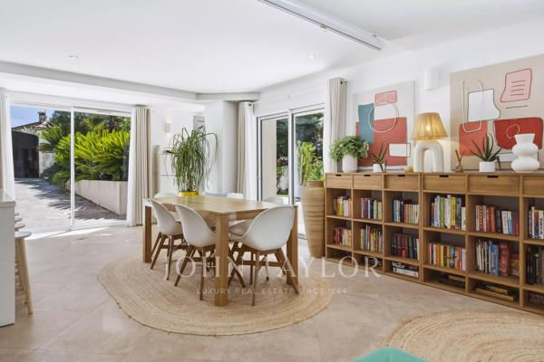Élégante villa avec piscine et jardin exotique – Proche centre et mer