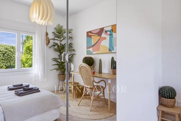 Élégante villa avec piscine et jardin exotique – Proche centre et mer