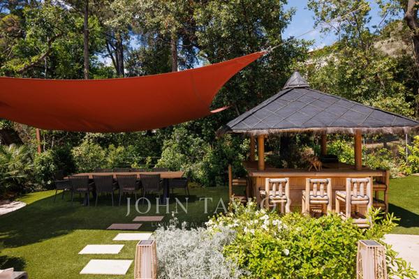 Élégante villa avec piscine et jardin exotique – Proche centre et mer