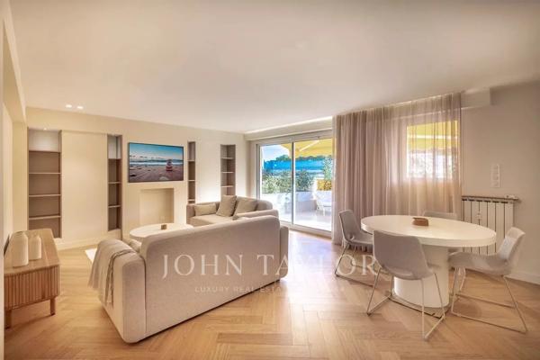 PORT VAUBAN ANTIBES / DERNIER ETAGE