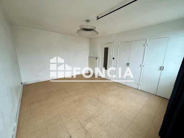 Location Studio 31.85 m² - 3 RUE MIRABEAU Brest 29200