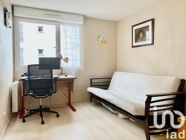 Appartement 4 pièces de 77 m² à LA PLAINE-SAINT-DENIS (93210)