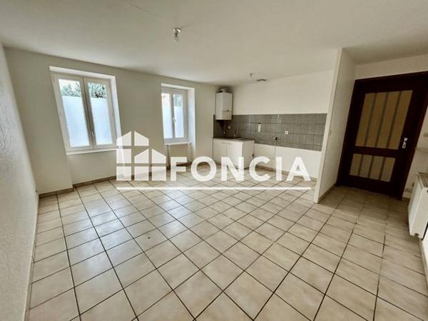 Location Appartement 2 pièces 43.28 m² - 39 RUE COTTON Roanne 42300