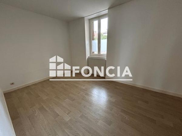 Location Appartement 2 pièces 43.28 m² - 39 RUE COTTON Roanne 42300