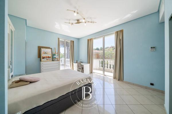 Mandelieu-la-Napoule, Villa 6 Chambres -  407 m² à vendre