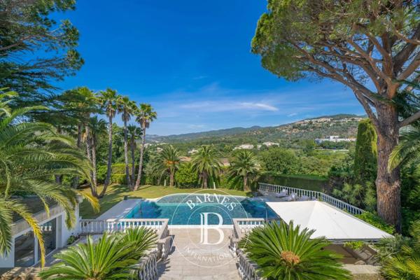 Mandelieu-la-Napoule, Villa 6 Chambres -  407 m² à vendre