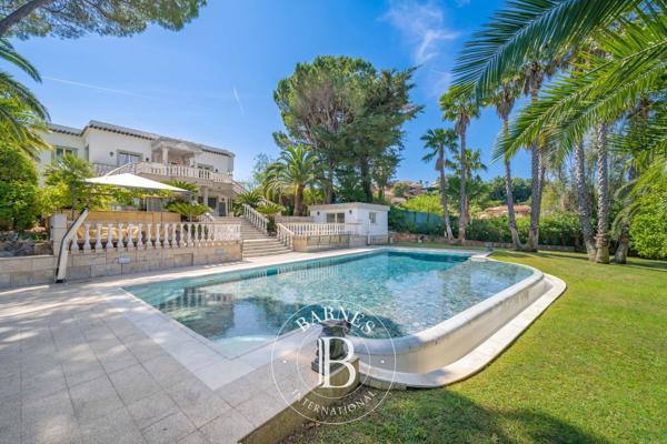Mandelieu-la-Napoule, Villa 6 Chambres -  407 m² à vendre