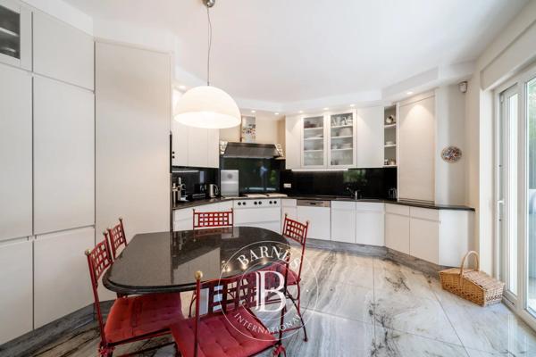 Mandelieu-la-Napoule, Villa 6 Chambres -  407 m² à vendre