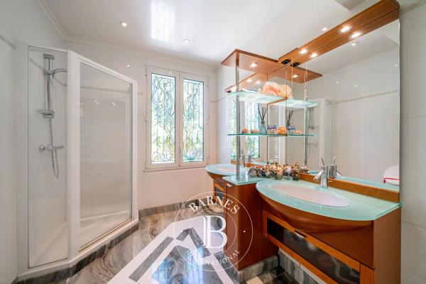 Mandelieu-la-Napoule, Villa 6 Chambres -  407 m² à vendre
