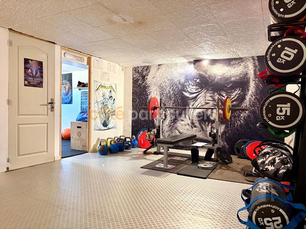 Vente
                Maison90 m² - 6 Pièces -
                    CHERBOURG EN COTENTIN (50120)