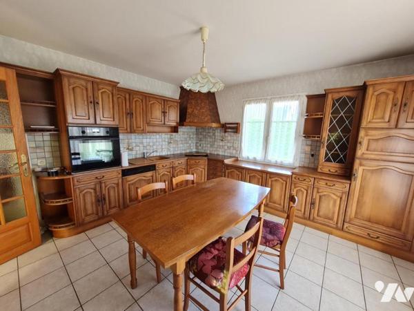 À Vendre à Rohan Maison familiale située à 2.7 km des commodités et services 