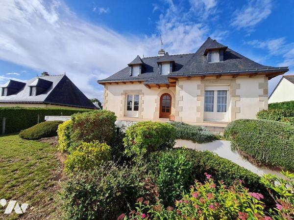 À Vendre à Rohan Maison familiale située à 2.7 km des commodités et services 