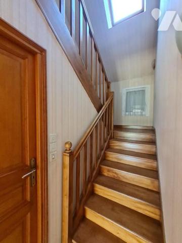 À Vendre à Rohan Maison familiale située à 2.7 km des commodités et services 