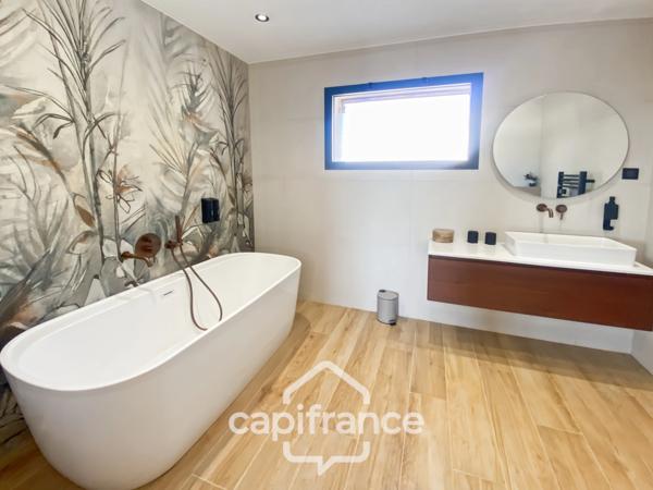 Maison à vendre 5 pièces VENTISERI (20) de 136 m2 Vue mer et piscine chauffée