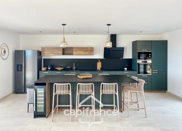 Maison à vendre 5 pièces VENTISERI (20) de 136 m2 Vue mer et piscine chauffée