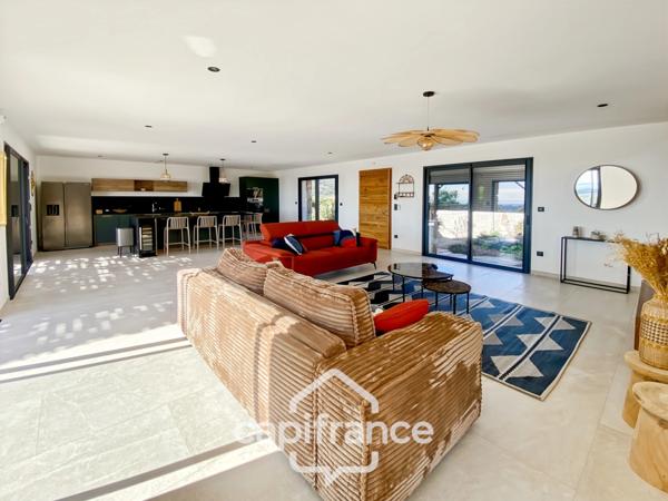 Maison à vendre 5 pièces VENTISERI (20) de 136 m2 Vue mer et piscine chauffée