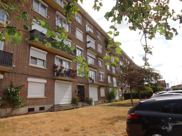 Appartement
         2 pièces
        - 45 m² Exclusivité 76 000 € *