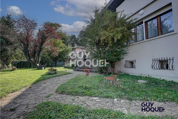 MAISON ENTIEREMENT RENOVEE AVEC JARDIN - AUCUNE MITOYENNETE