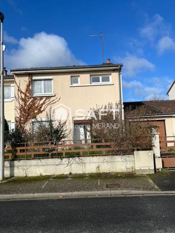 Dans ce centre proche des commerces de INGRANDES