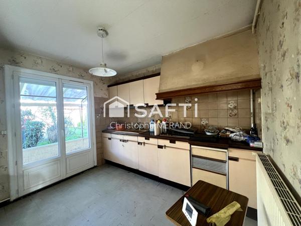 Dans ce centre proche des commerces de INGRANDES