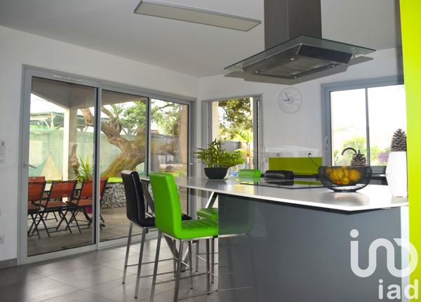 Maison à vendre 8 pièces 141 m² Saint-Pierre-d'Oléron