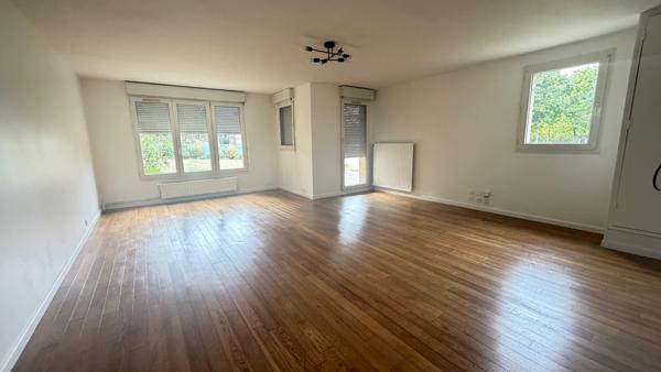 Appartement 3 pièces à louer en rez-de-chaussée à Évry Courcouronnes
