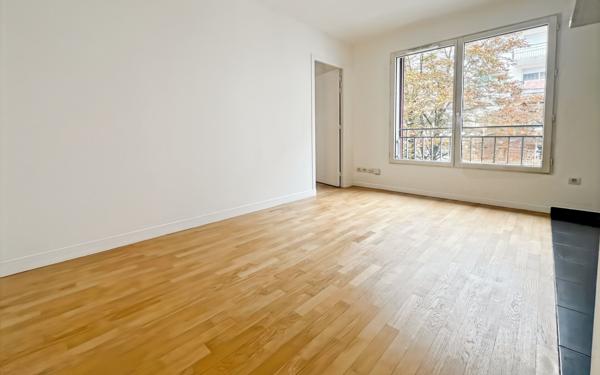 Appartement à vendre    2 pièces • 38,14 m2 Paris 20