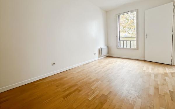 Appartement à vendre    2 pièces • 38,14 m2 Paris 20