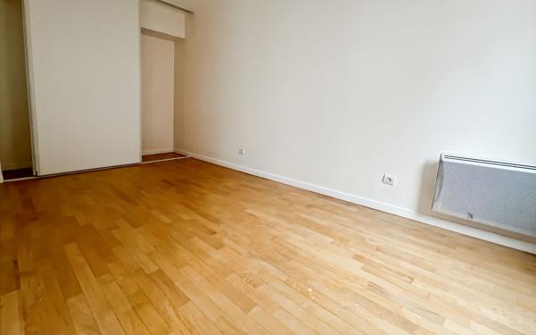 Appartement à vendre    2 pièces • 38,14 m2 Paris 20