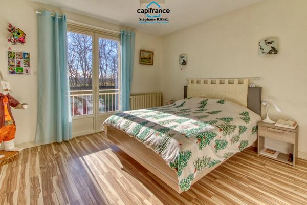 Maison à vendre 8 pièces MONTAYRAL (47) de 185 m2 sur un terrain de 3642 m2