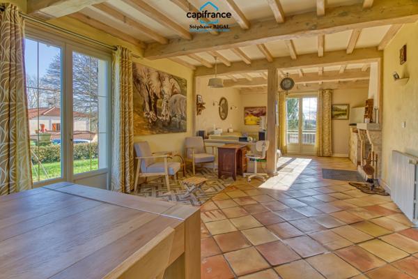 Maison à vendre 8 pièces MONTAYRAL (47) de 185 m2 sur un terrain de 3642 m2