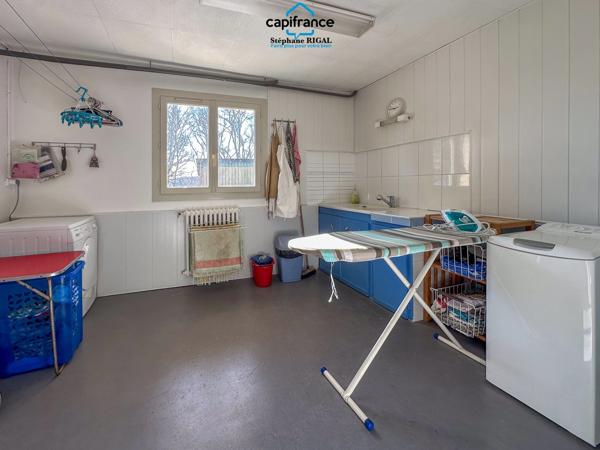 Maison à vendre 8 pièces MONTAYRAL (47) de 185 m2 sur un terrain de 3642 m2