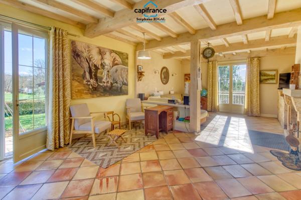 Maison à vendre 8 pièces MONTAYRAL (47) de 185 m2 sur un terrain de 3642 m2