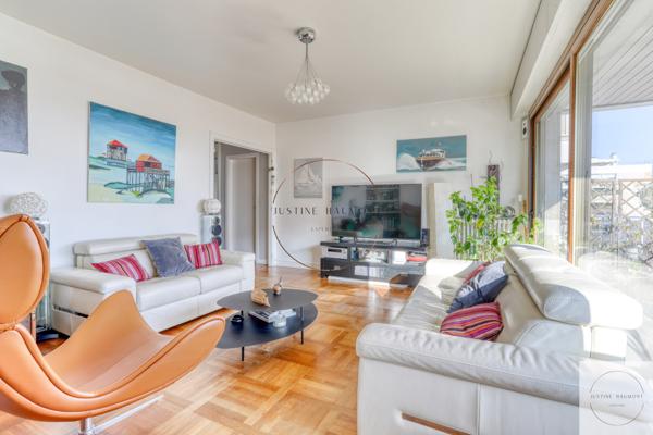 Garches (92380) Appartement 3/4 chambres, séjour spacieux orienté Sud, au calme avec vue dégagée, grand balcon – DPE D