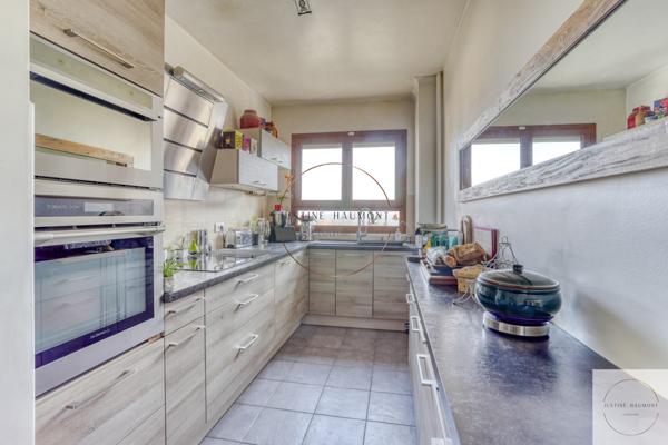 Garches (92380) Appartement 3/4 chambres, séjour spacieux orienté Sud, au calme avec vue dégagée, grand balcon – DPE D