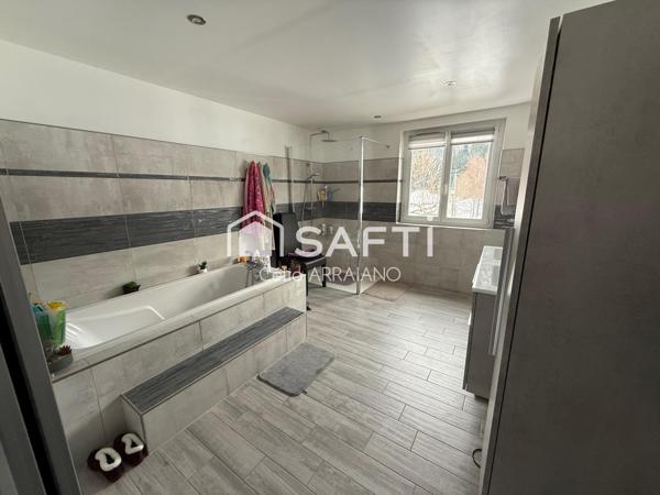 GRANDE MAISON FAMILIALE