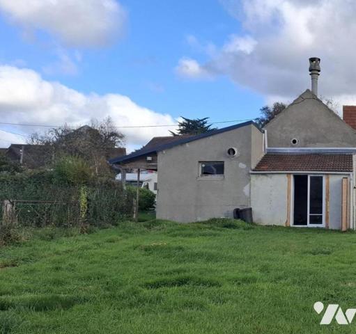 A 1km environ de la plage