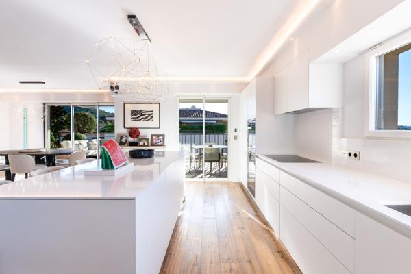Vente Penthouse Saint-Tropez 4 Pièces 130 m²