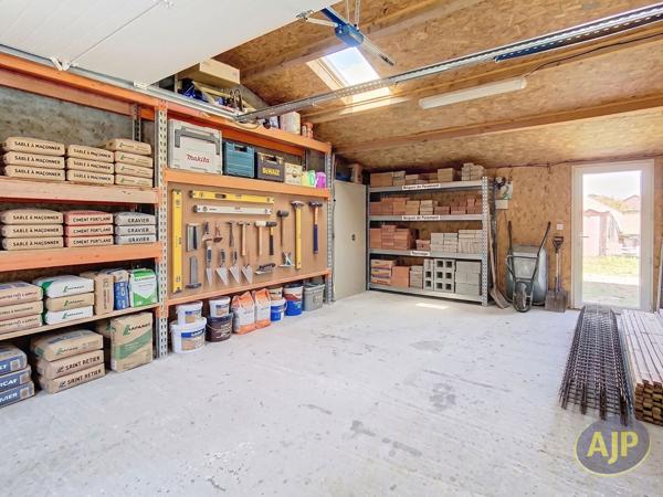 Maison à vendre Leognan - 8 pièces, 211m² avec 0 chambre(s) à 549 000€ - AJP Immobilier Cestas