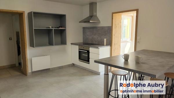 Maison individuelle rénovée avec jardin à Saint-Sébastien-de-Morsent