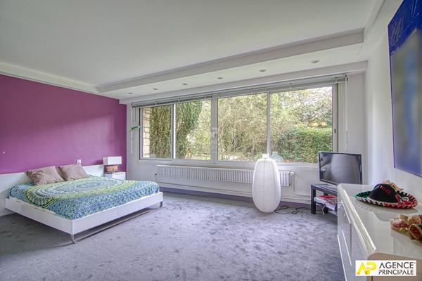 Le Chesnay Rocquencourt - Maison 9 pièces 364 m² au sol sur parcelle de 2000 m² €1 990 000 ** - Référence 25341