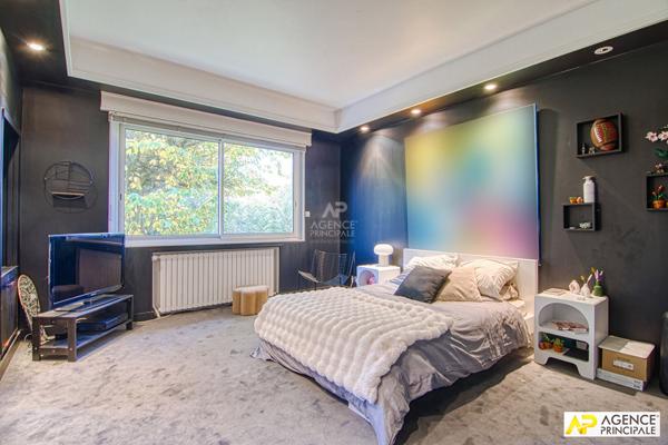 Le Chesnay Rocquencourt - Maison 9 pièces 364 m² au sol sur parcelle de 2000 m² €1 990 000 ** - Référence 25341