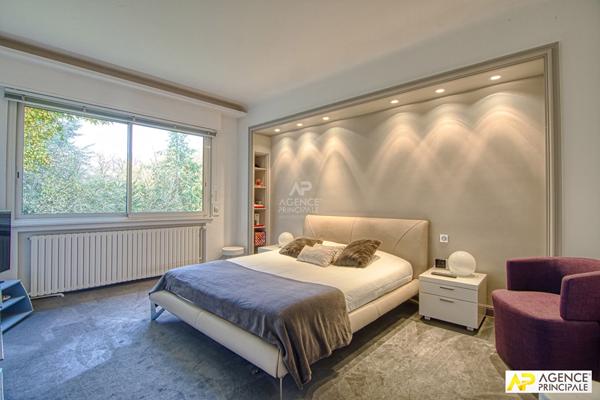 Le Chesnay Rocquencourt - Maison 9 pièces 364 m² au sol sur parcelle de 2000 m² €1 990 000 ** - Référence 25341