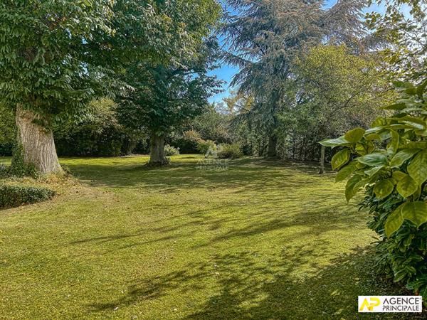 Le Chesnay Rocquencourt - Maison 9 pièces 364 m² au sol sur parcelle de 2000 m² €1 990 000 ** - Référence 25341