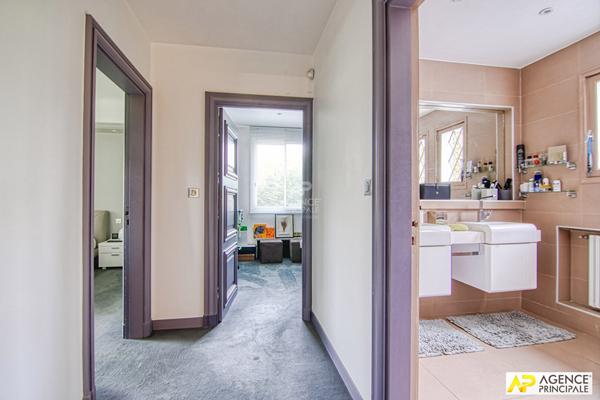 Le Chesnay Rocquencourt - Maison 9 pièces 364 m² au sol sur parcelle de 2000 m² €1 990 000 ** - Référence 25341