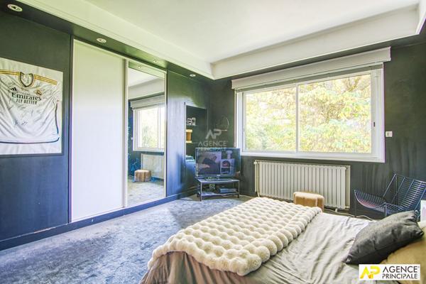 Le Chesnay Rocquencourt - Maison 9 pièces 364 m² au sol sur parcelle de 2000 m² €1 990 000 ** - Référence 25341