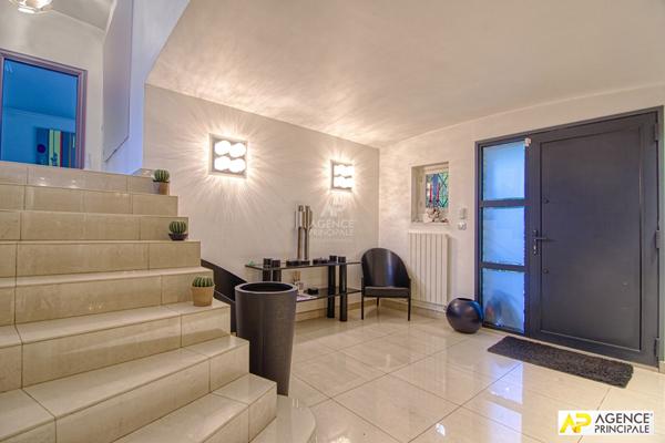 Le Chesnay Rocquencourt - Maison 9 pièces 364 m² au sol sur parcelle de 2000 m² €1 990 000 ** - Référence 25341