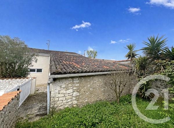 Maison à vendre  4 pièces - 125,58 m 2   SAUJON  - 17